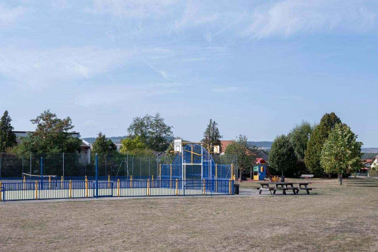 Une Halte Quelque Part Cheminot Екстериор снимка